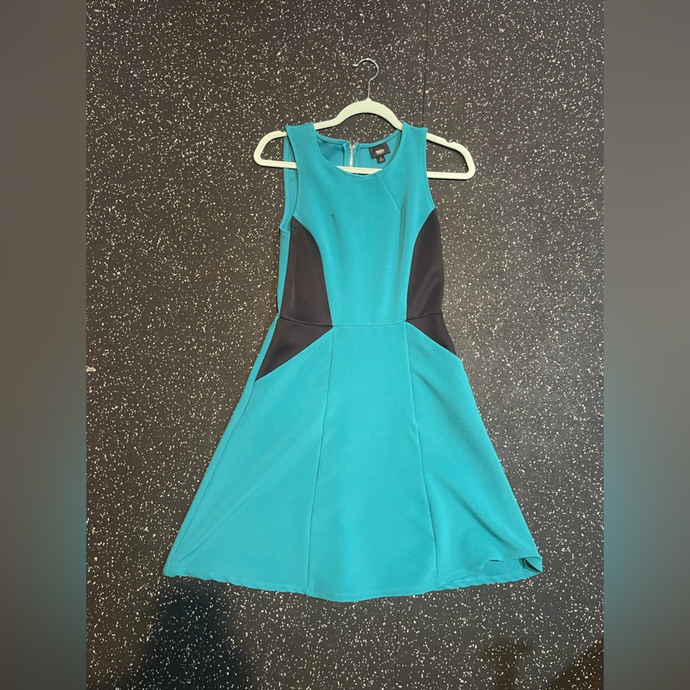 WASSINO size 8 dress in blue and black - only worn twice